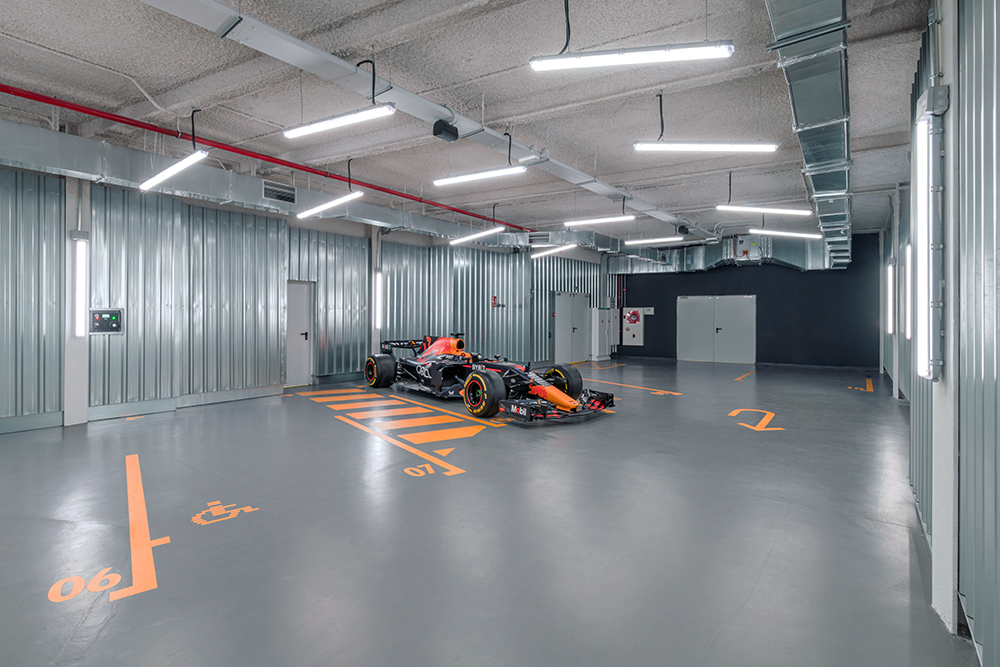 Red Bull Spain - Level 0 Garage